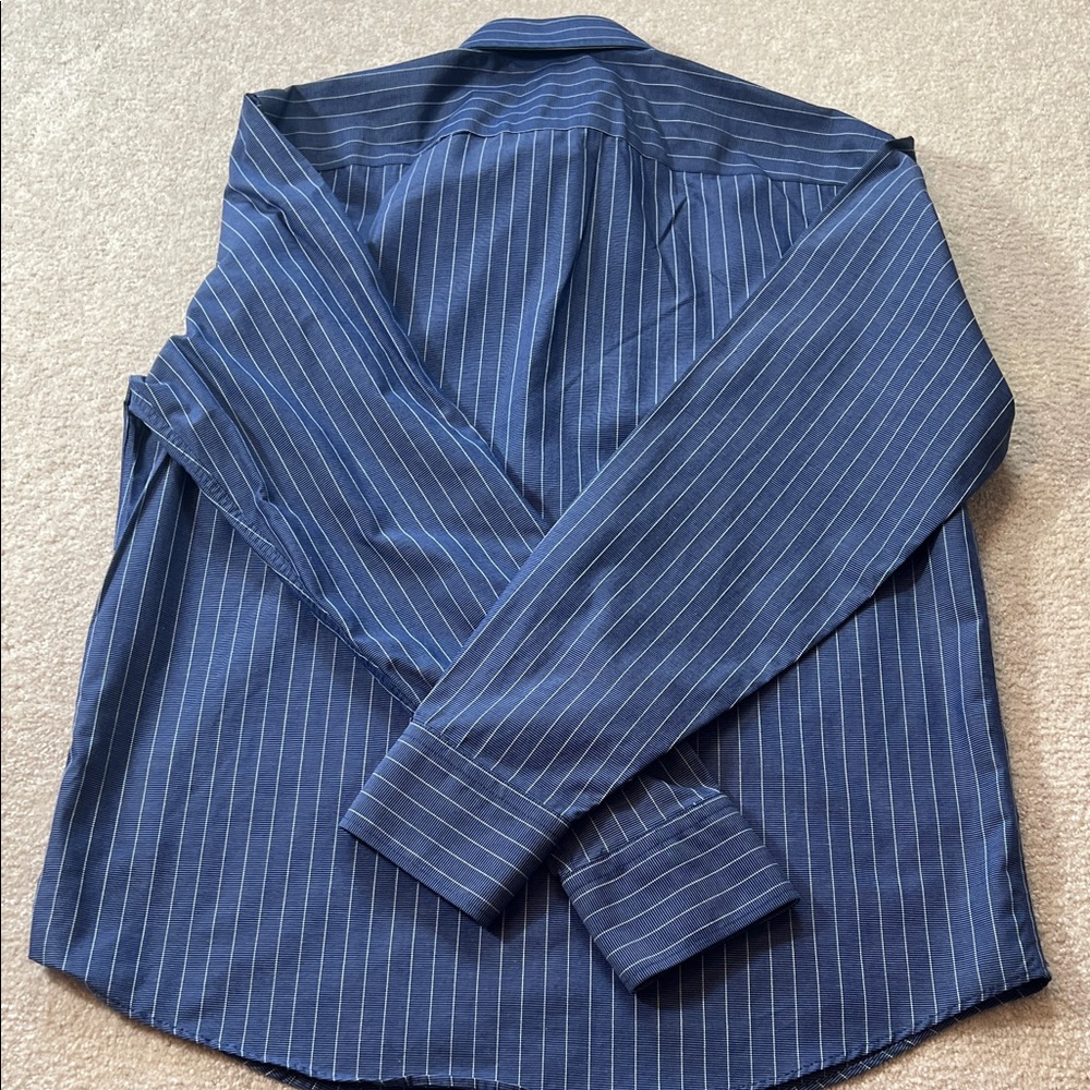 UNTUCKIT Medium Blue Grid Check Regular Fit Wrinkle Free Button Down‎ Shirt - Picture 5 of 5